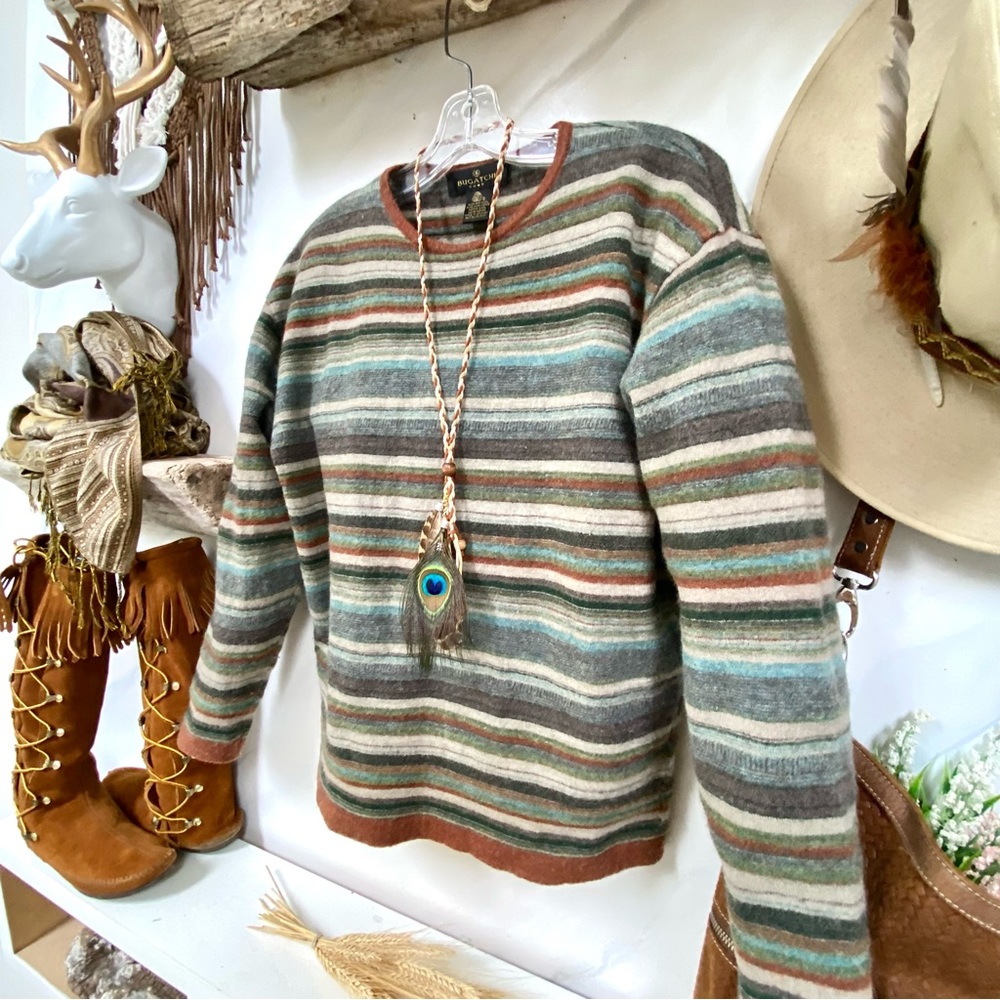 Beautiful vintage wool boho sweater w granny/grandpa/country vibe